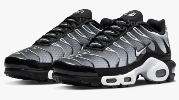  Air Max Plus Black Metallic Silver