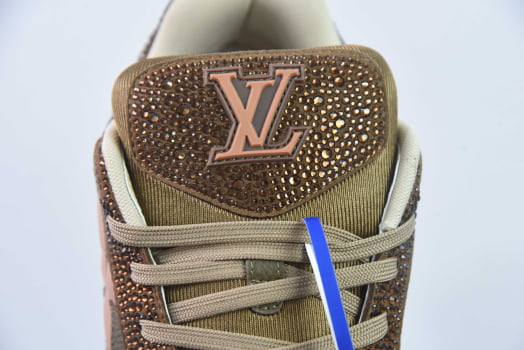 LOUIS VUITTON SNEAKER