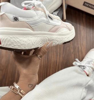 Tênis Ultrarange Neo Vr3 Branco e Rosa